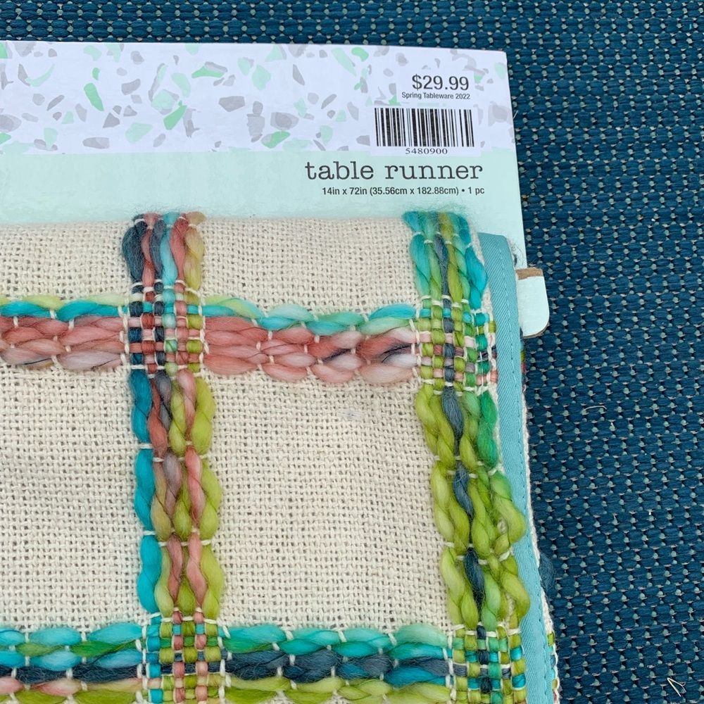 Table Runner - Picture 6 of 6